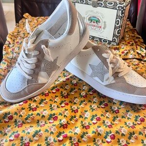 VHNY White and Tan Athletic Shoes